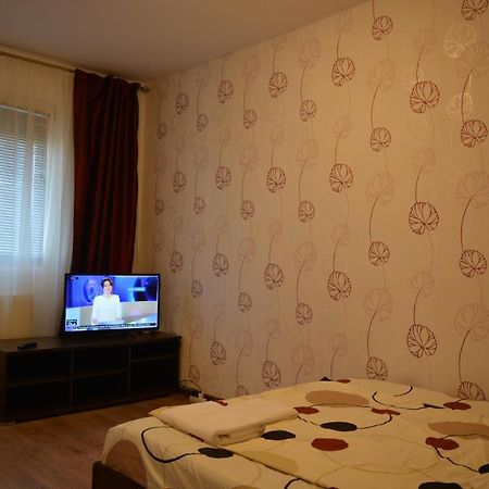 Iulia Studio 9 Бухарест Экстерьер фото